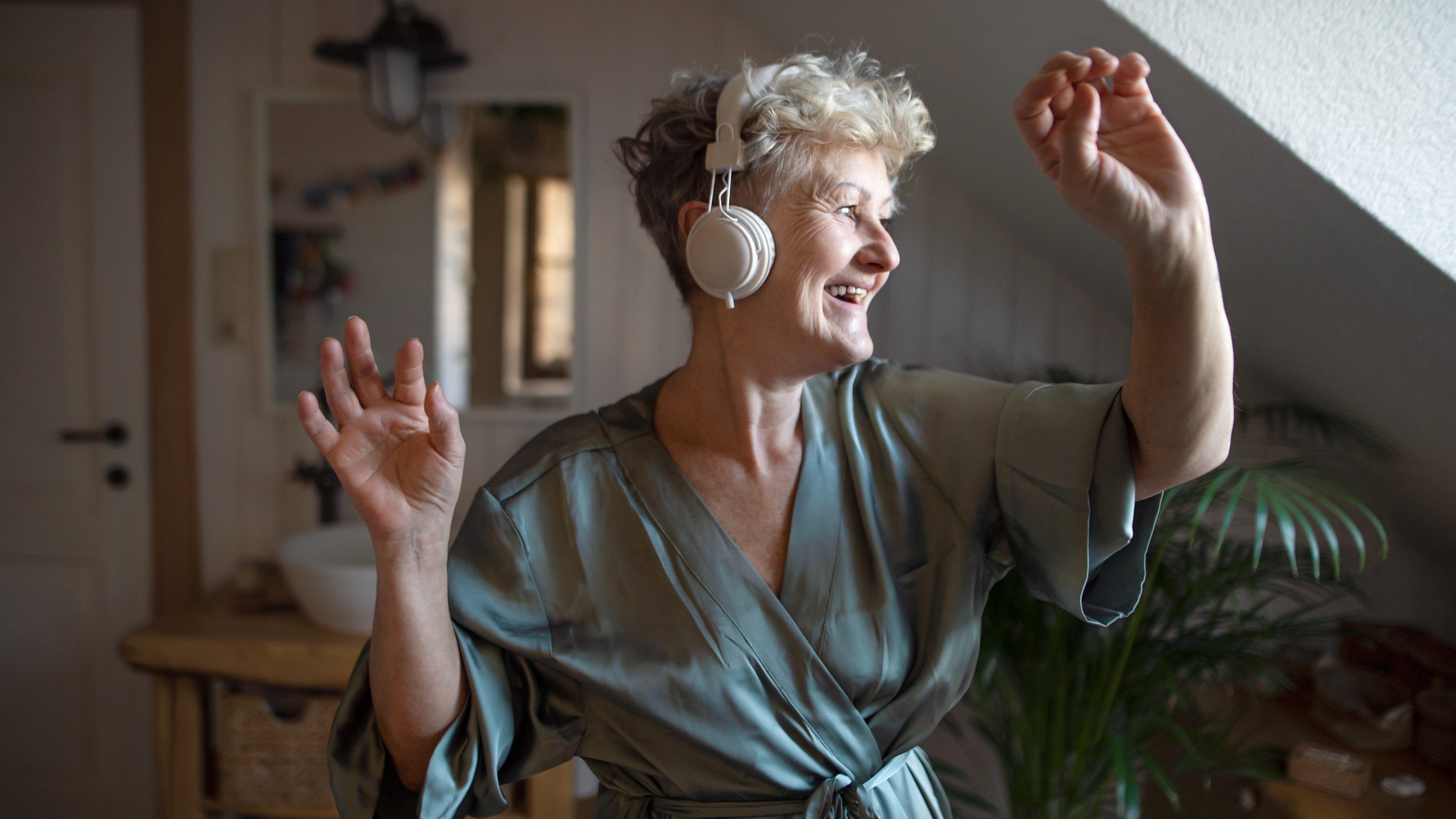 image: woman dancing