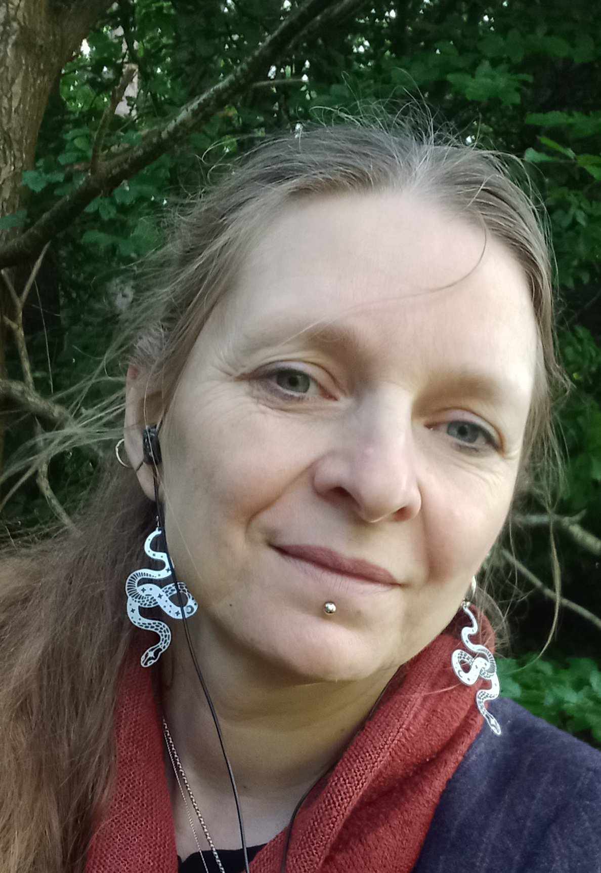 head shot of Gabi Irvine Shiatsu Edinburgh