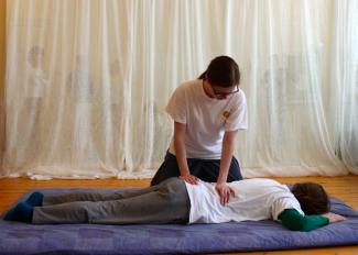 Shiatsu treatment in action