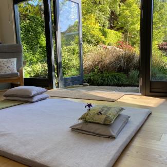 Shiatsu studio space in the summer