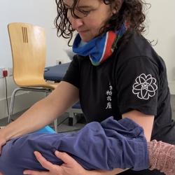 Shiatsu therapy session